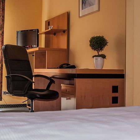 Plaza Suites רוסלסהיים מראה חיצוני תמונה