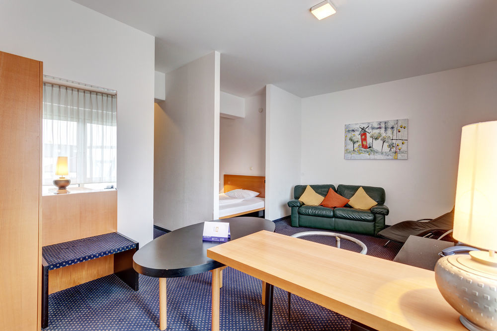 Plaza Suites רוסלסהיים מראה חיצוני תמונה