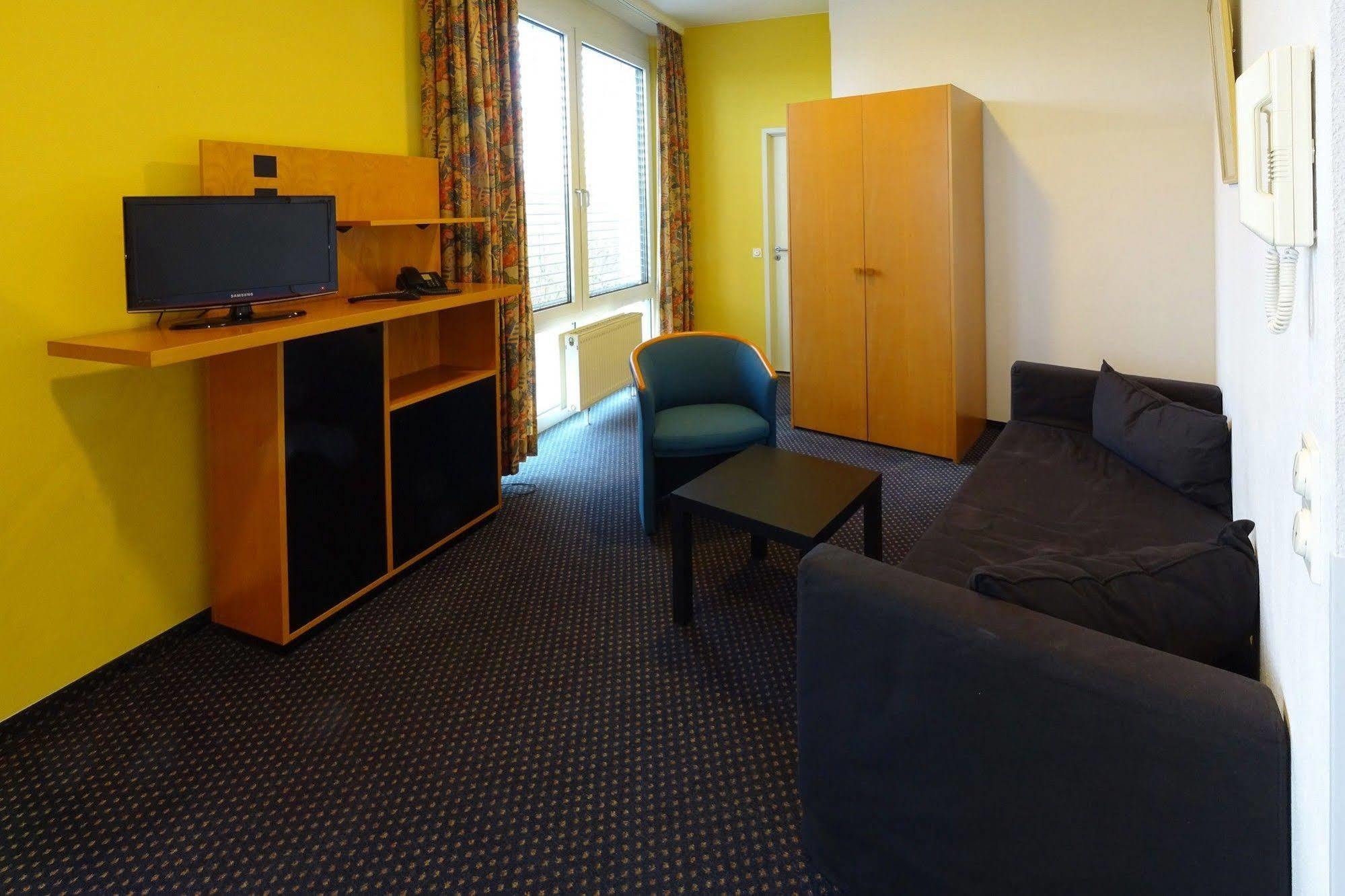 Plaza Suites רוסלסהיים מראה חיצוני תמונה