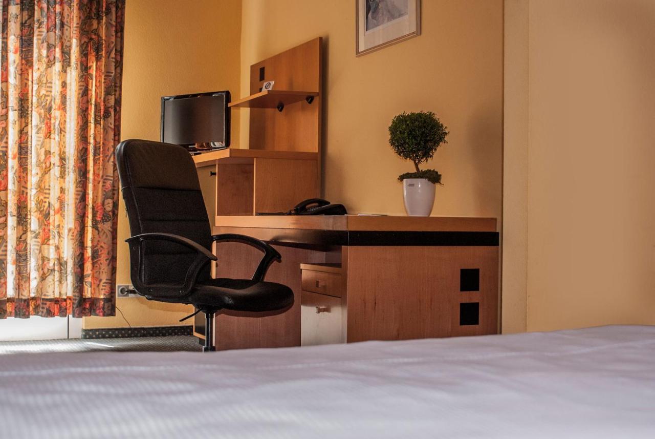 Plaza Suites רוסלסהיים מראה חיצוני תמונה